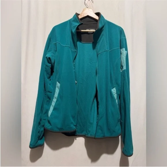 Arc'teryx Men's Teal and Light Blue Ski Jacket - Picture 14 of 15